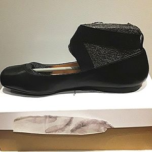 JESSICA SIMPSON Black Mandalaye Ballet/ Flat Shoes - 10M.